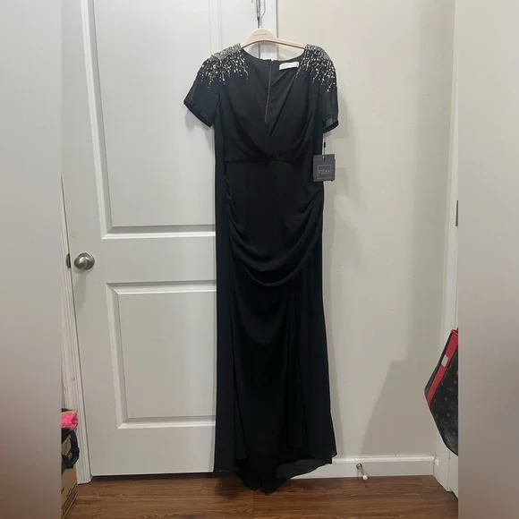 NWT Mac Duggal Black Sequined Embellished Shoulder Evening Gown Size 14 $498